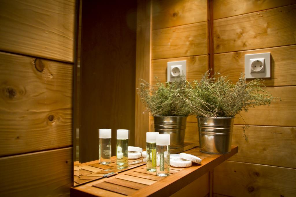 Apartamentos El Bosquet Sant Cugat del Valles Ngoại thất bức ảnh