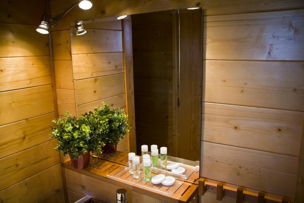 Apartamentos El Bosquet Sant Cugat del Valles Ngoại thất bức ảnh